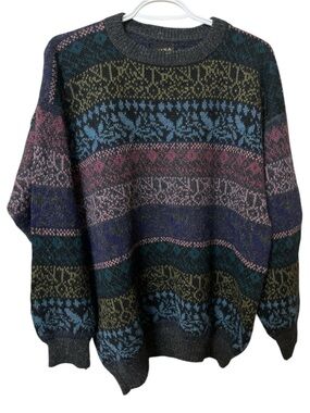 Vintage Yana 100% Alpaca Crewneck Sweater